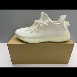 ⭕️SOLD⭕️ Yeezy 350 Triple White